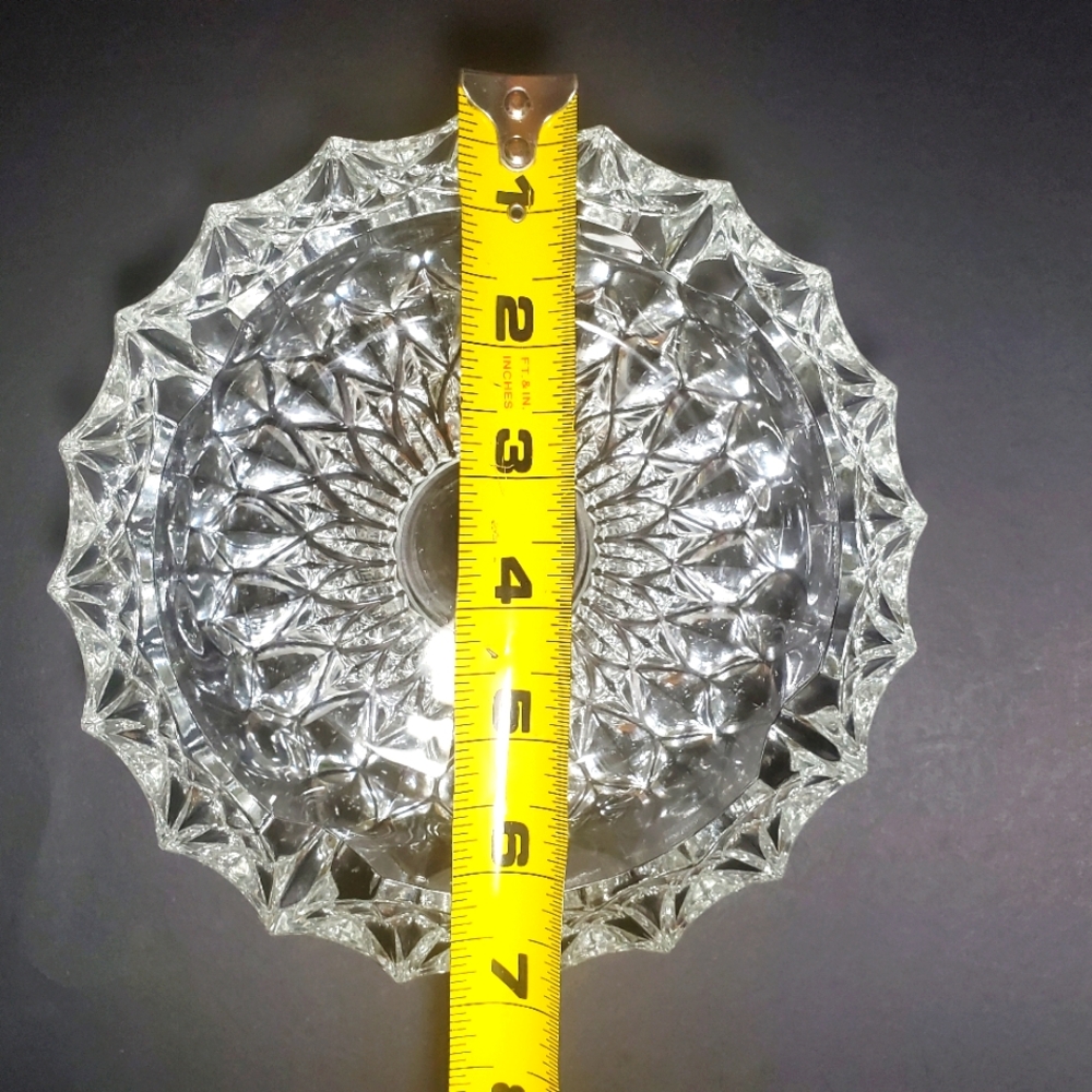 VINTAGE Mid-Century Heavy Clear Cut Glass Vintage Ashtray 7" Starburst Pattern - Picture 8 of 9